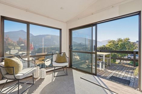 Photo of property in 9 Oregon Drive, Kelvin Heights, Queenstown, 9300