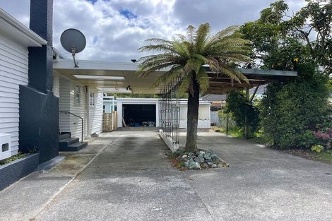 Photo of property in 4 Gibbs Crescent, Wainuiomata, Lower Hutt, 5014