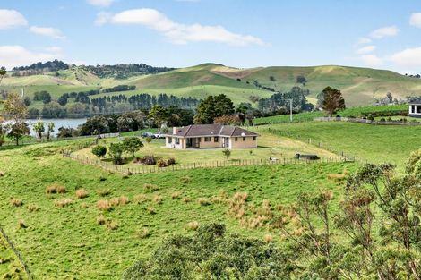 Photo of property in 667 Pahi Road, Pahi, Paparoa, 0571