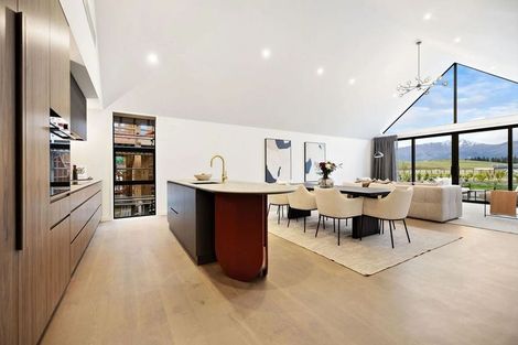 Photo of property in 18 Taurus Lane, Jacks Point, 9371