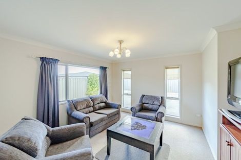 Photo of property in 15 Portland Place, Poraiti, Napier, 4112