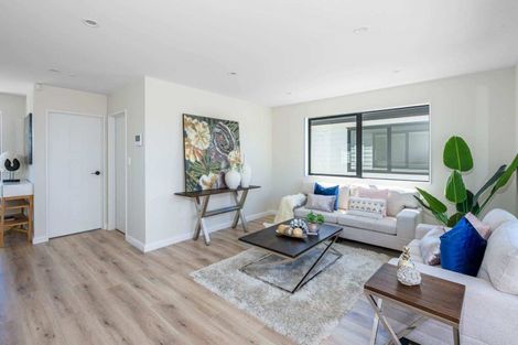 Photo of property in 2/11 Avondale Road, Taradale, Napier, 4112