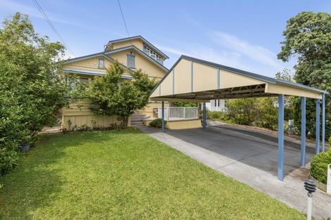 Photo of property in 1/6 Valley Road, Northcote, Auckland, 0626