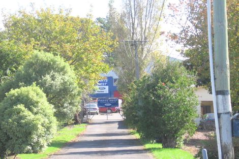 Photo of property in 1/194 Great North Road, Glendene, Auckland, 0612