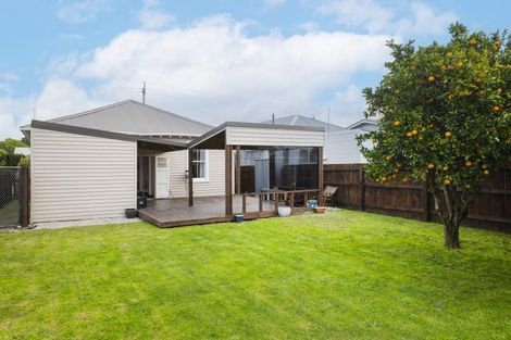 Photo of property in 245 Kahutia Street, Gisborne, 4010