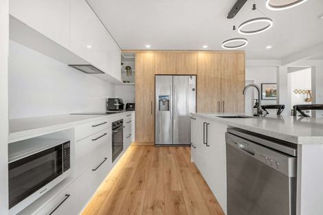 Photo of property in 20 Valley Road, Pukekohe, 2120