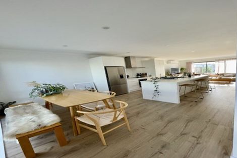 Photo of property in 68 Manutewhau Road, Massey, Auckland, 0614