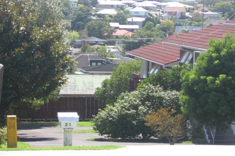 Photo of property in 3/21 Quebec Road, Milford, Auckland, 0620