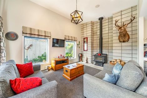 Photo of property in 14 Resolution Drive, Whitby, Porirua, 5024