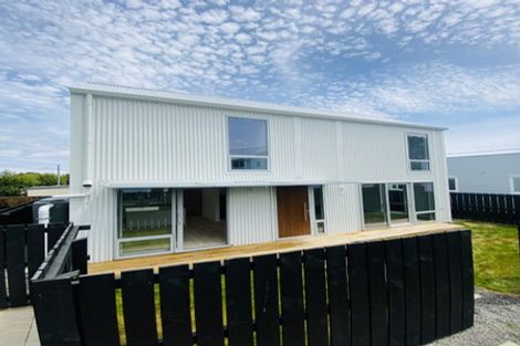 Photo of property in 52a Durham Crescent, Fairfield, Lower Hutt, 5011