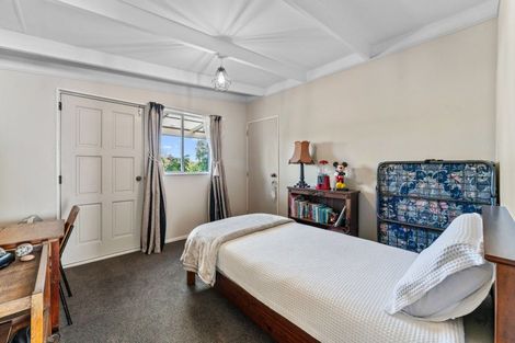 Photo of property in 18 Ward Place, Richmond Heights, Taupo, 3330