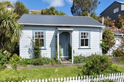 Photo of property in 7 Clifford Road, Johnsonville, Wellington, 6037