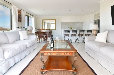 Photo of property in 27 Mariner Drive, Gulf Harbour, Whangaparaoa, 0930