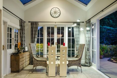 Photo of property in 384 Mangakura Road, Helensville, 0875