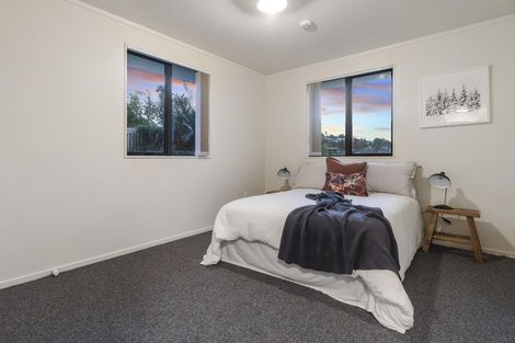 Photo of property in 31 Carling Avenue, Massey, Auckland, 0614