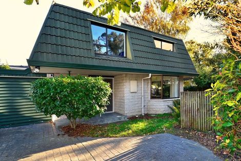 Photo of property in 10 Rembrandt Place, Burnside, Christchurch, 8053
