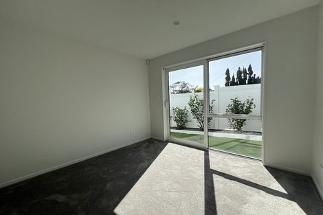 Photo of property in 319a East Coast Road, Mairangi Bay, Auckland, 0630
