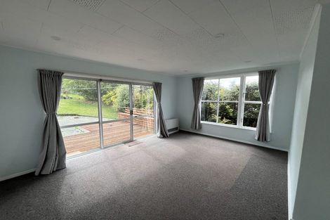 Photo of property in 5 Wakefield Terrace, Tawa, Wellington, 5028