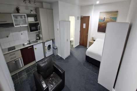 Photo of property in Atrium Apartments, 2h/154 The Terrace, Wellington Central, Wellington, 6011