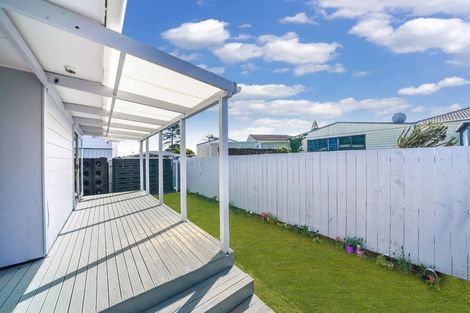 Photo of property in 7 Gambare Place, Wattle Downs, Auckland, 2103