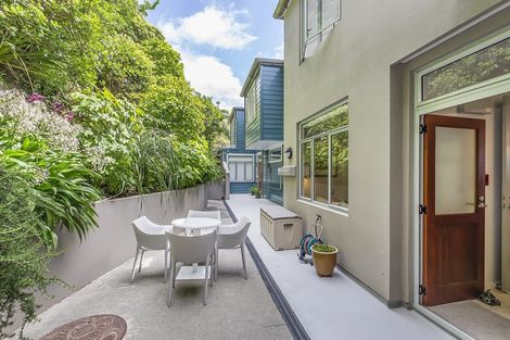Photo of property in 363u2 Karaka Bay Road, Karaka Bays, Wellington, 6022