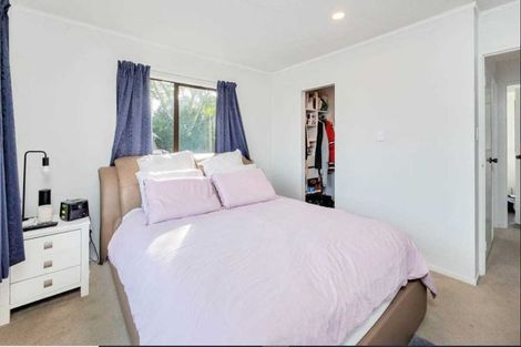 Photo of property in 21 Crosby Road, West Harbour, Auckland, 0618
