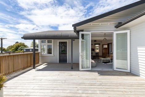 Photo of property in 407 Carrington Street, Upper Vogeltown, New Plymouth, 4310
