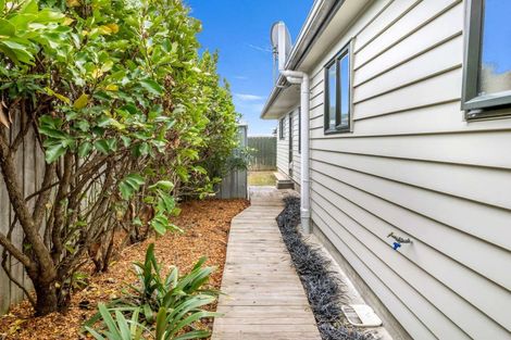 Photo of property in 34 Dahlstrom Grove, Kelvin Grove, Palmerston North, 4414