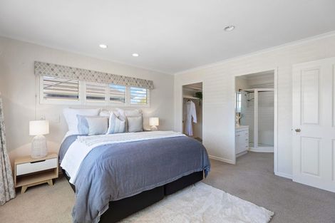 Photo of property in 15 Dungarvon Place, Clendon Park, Auckland, 2103