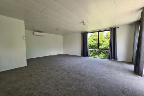 Photo of property in 9 Kirrie Avenue, Te Atatu South, Auckland, 0610