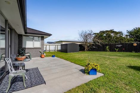 Photo of property in 7 Robbins Crescent, Hawera, 4610