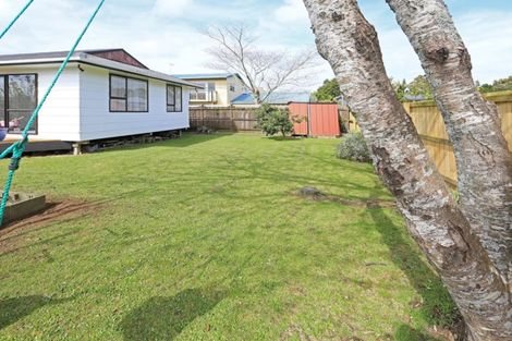 Photo of property in 9 Compass Place, Te Atatu Peninsula, Auckland, 0610
