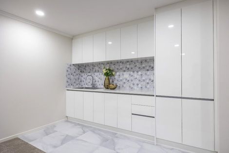 Photo of property in 49c Marriott Road, Pakuranga, Auckland, 2010