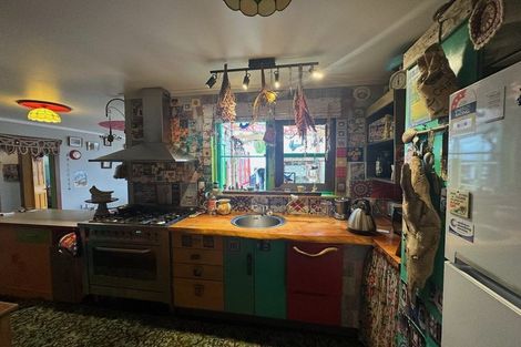 Photo of property in 5 Whitaker Street, Waitara, 4320