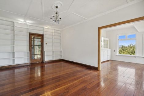 Photo of property in 5 Grosvenor Terrace, Wadestown, Wellington, 6012