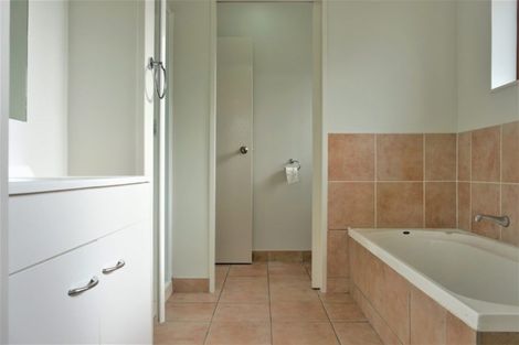 Photo of property in 17 Marblewood Grove, Pukekohe, 2120