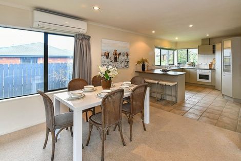 Photo of property in 24 Greig Place, Pukekohe, 2120