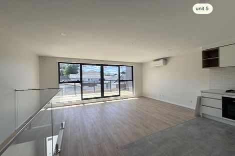 Photo of property in 45 Miro Street, New Lynn, Auckland, 0600