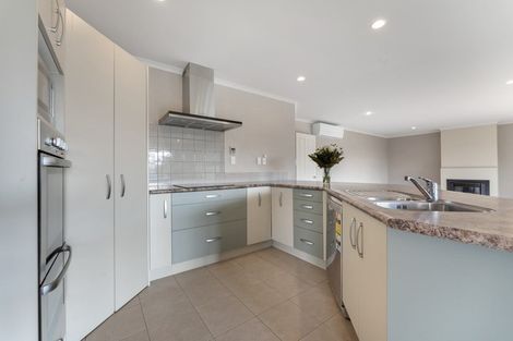 Photo of property in 2 Varsity Heights, Fitzherbert, Palmerston North, 4410