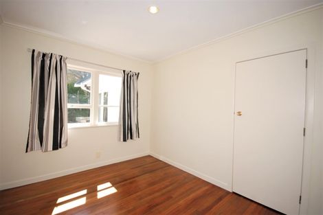 Photo of property in 1 Renata Crescent, Te Atatu Peninsula, Auckland, 0610