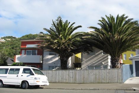 Photo of property in 9/138 Queens Drive, Lyall Bay, Wellington, 6022
