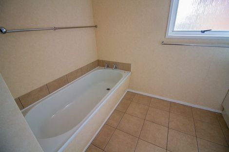 Photo of property in 11a Henare Street, West End, Palmerston North, 4412