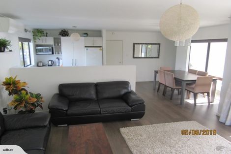 Photo of property in 2/24 Rosier Road, Glen Eden, Auckland, 0602