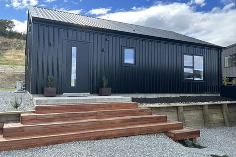 Photo of property in 29 Tomtit Crescent, Lake Hawea, 9382