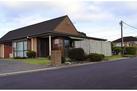 Photo of property in 2/56 Larnoch Road, Henderson, Auckland, 0610