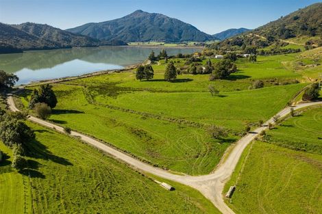 Photo of property in 888 Queen Charlotte Drive, Linkwater, 7281