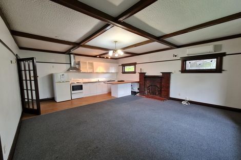 Photo of property in 100 Nairn Street, Mount Cook, Wellington, 6011