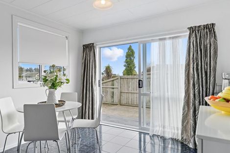 Photo of property in 6 Lugton Street, Nawton, Hamilton, 3200