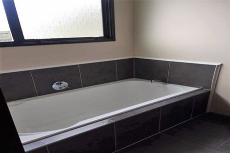 Photo of property in 12b Sandspit Road, Waiuku, 2123