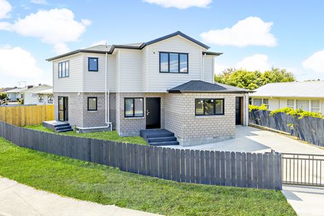 Photo of property in 59a Cedar Heights Avenue, Massey, Auckland, 0614